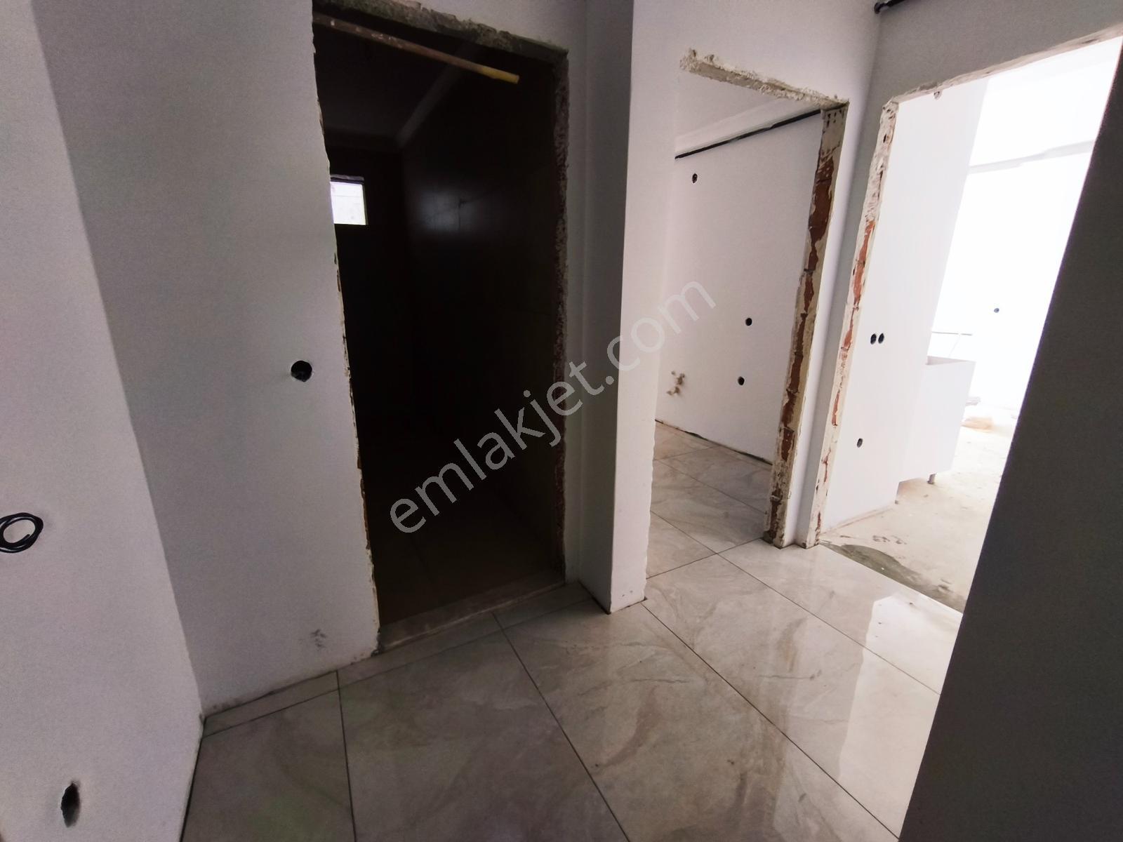 Metroya 5-6 Dakika Yürüme Mesafesinde Bahçe Teraslı 1+1 Daire — fotoğraf 17