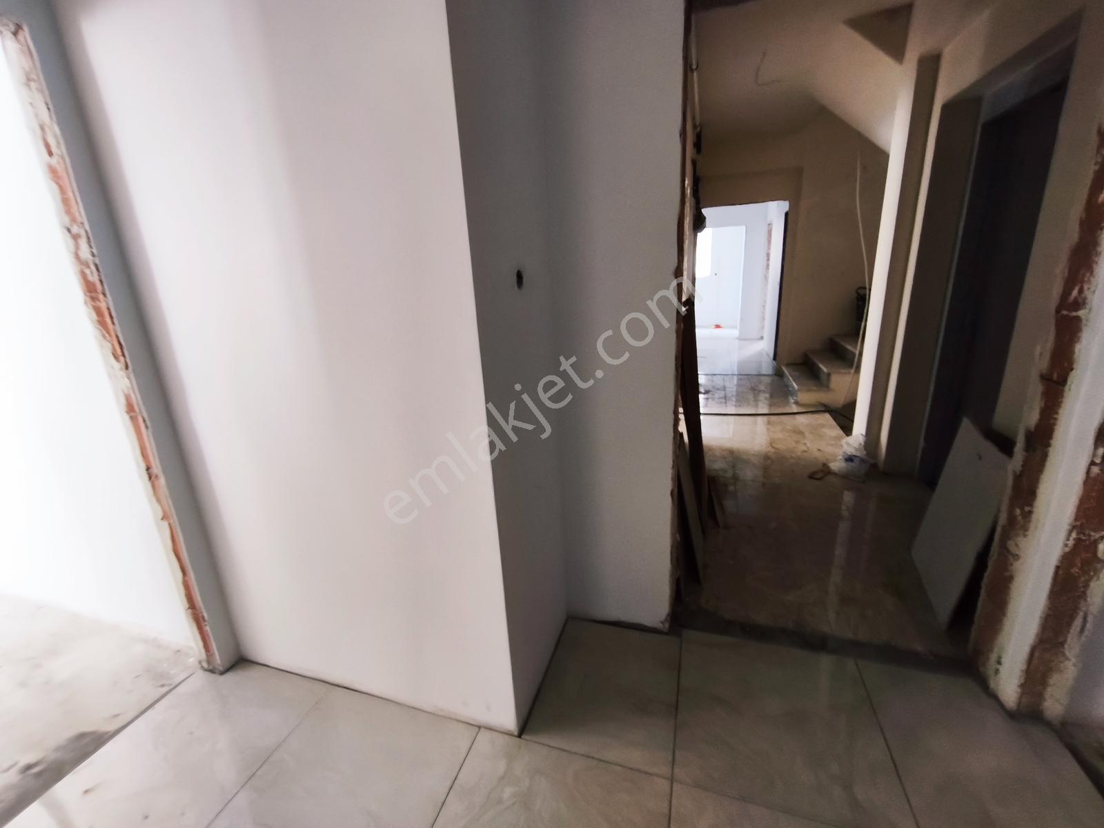 Metroya 5-6 Dakika Yürüme Mesafesinde Bahçe Teraslı 1+1 Daire — fotoğraf 18