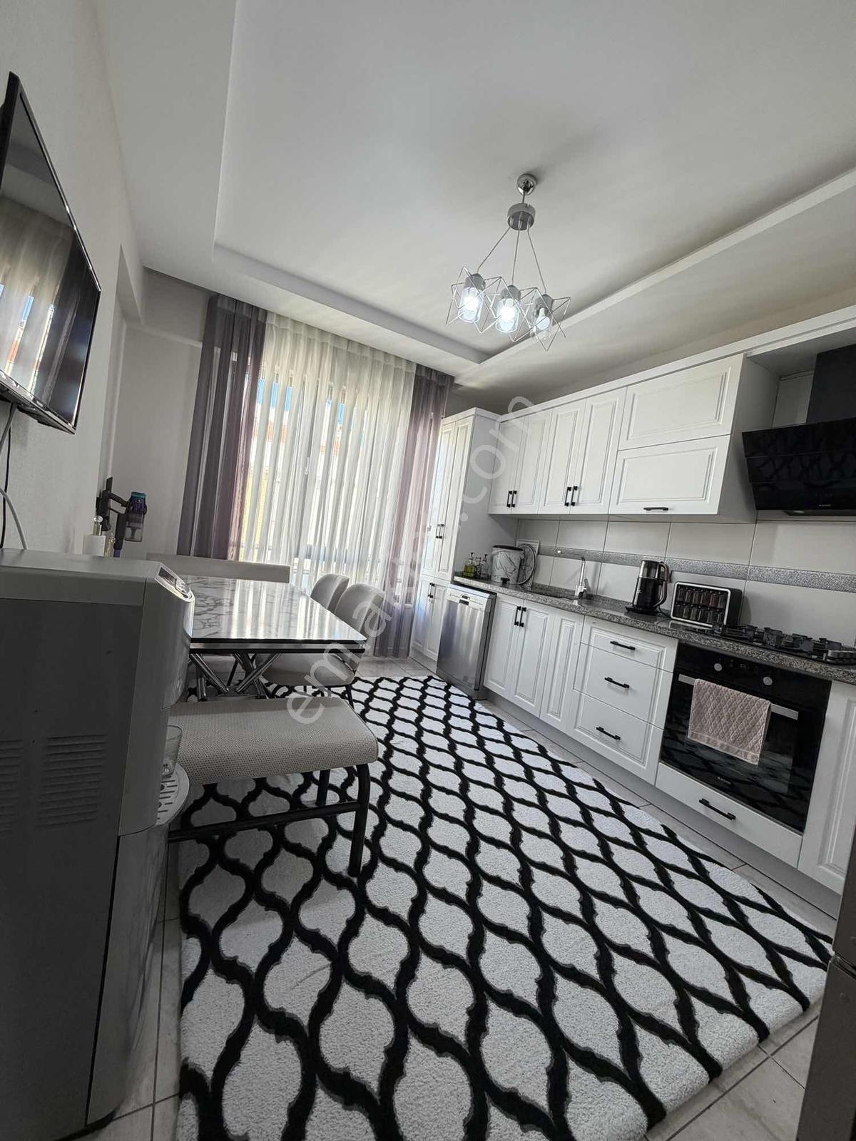 Karatay Keçeciler Cad Üzerinde 3+1 Satılık Lüx Daire