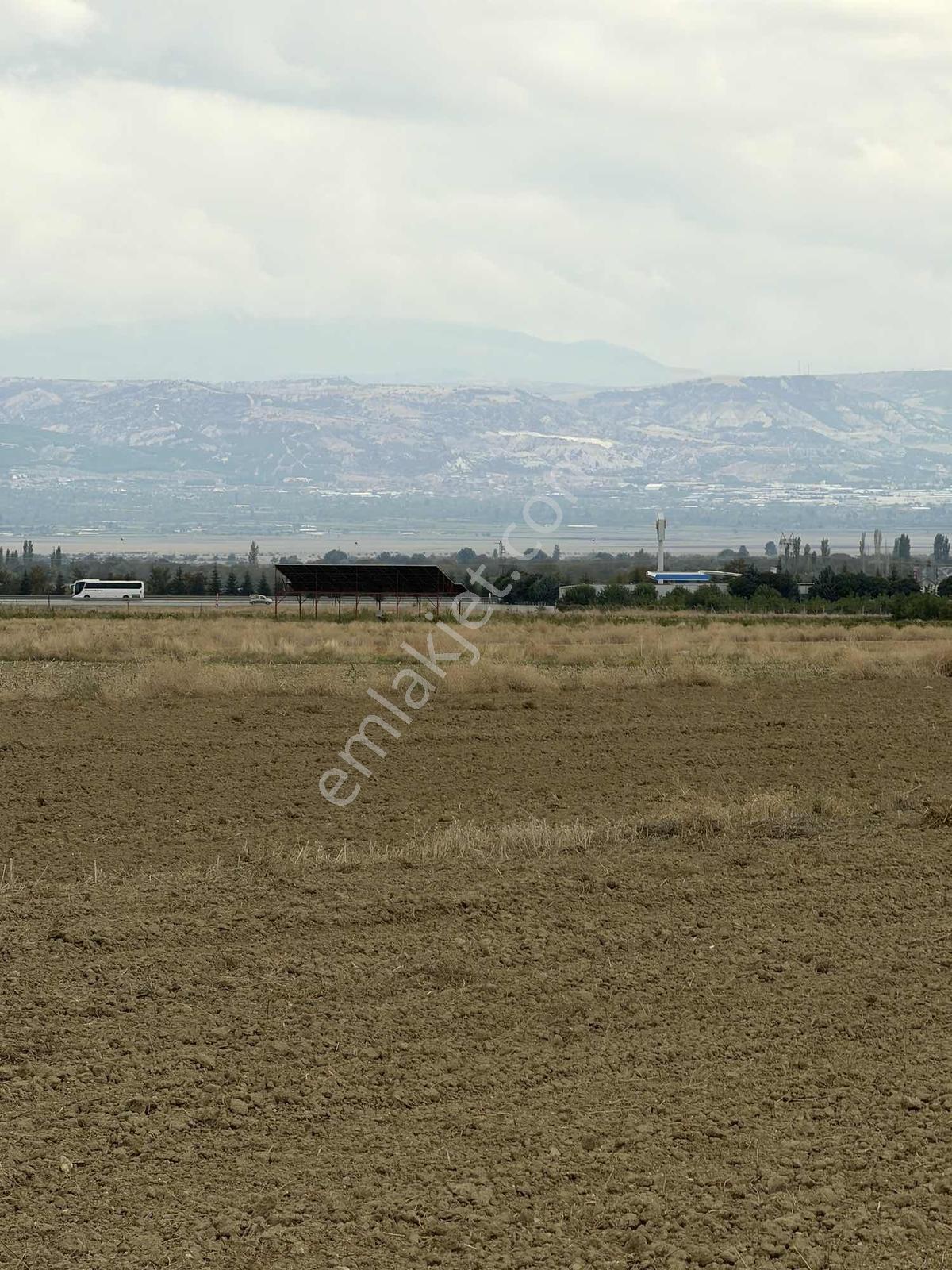 Keçiborlu Aşağı Mahalle'de 3 Dönüm Fırsat Parsel — fotoğraf 5
