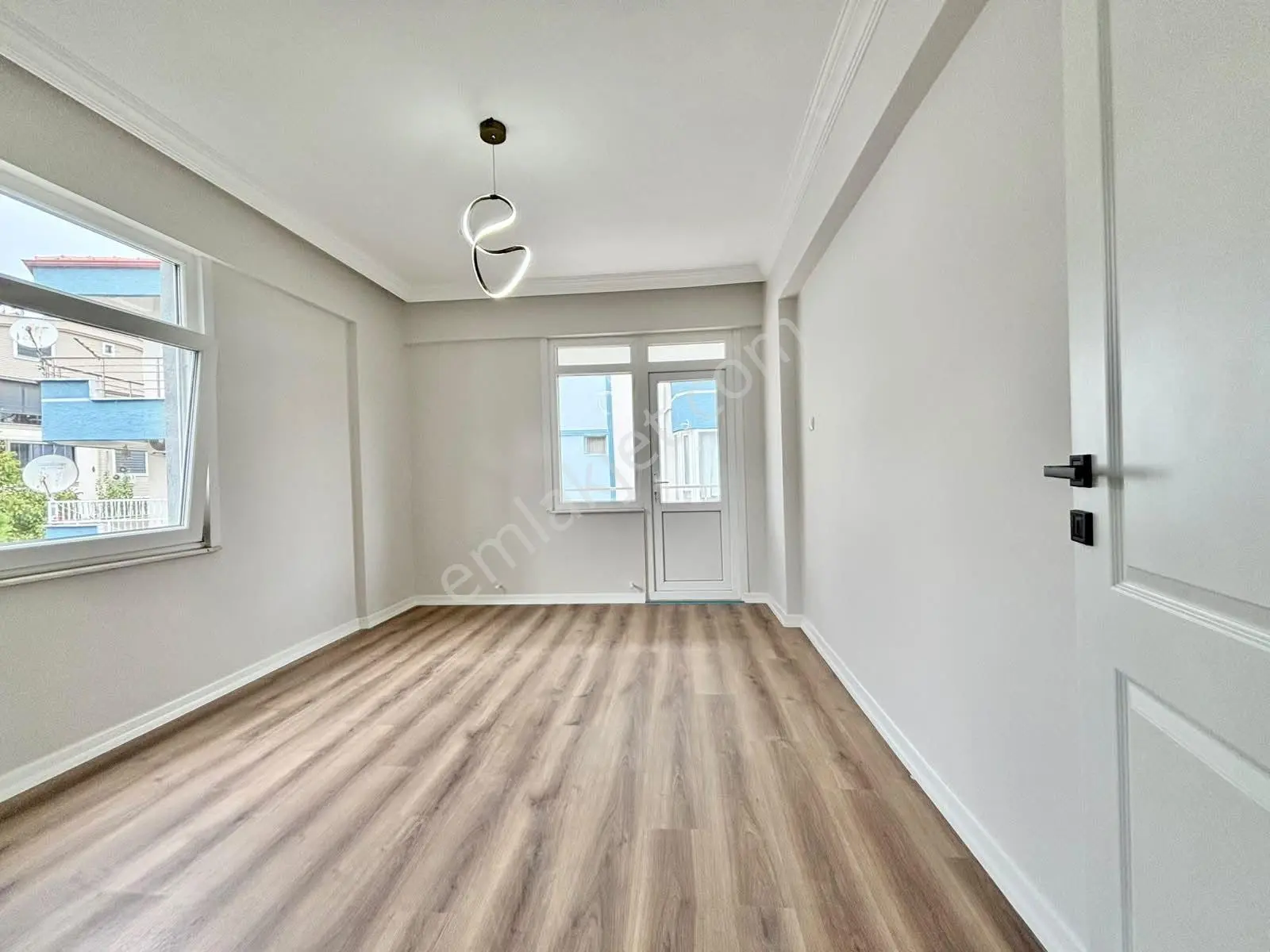 ꧁ay Emlaktan꧂altınkum Doktorlar Sitesi Bölgesinde Denize 500 Mt Arakat Satılık 3+1 Geniş Daire — fotoğraf 21