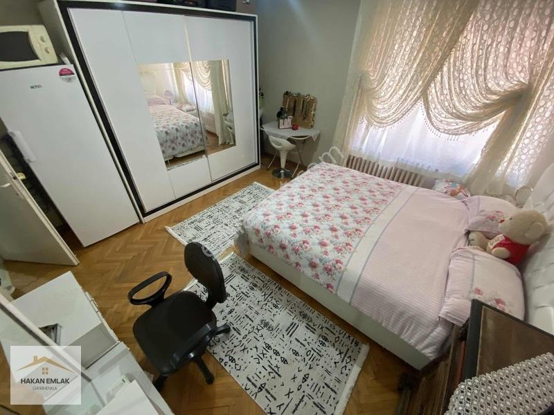 Hakan Emlak'tan Bahçelievler'de 3+1 Geniş Satılık Daire — fotoğraf 20
