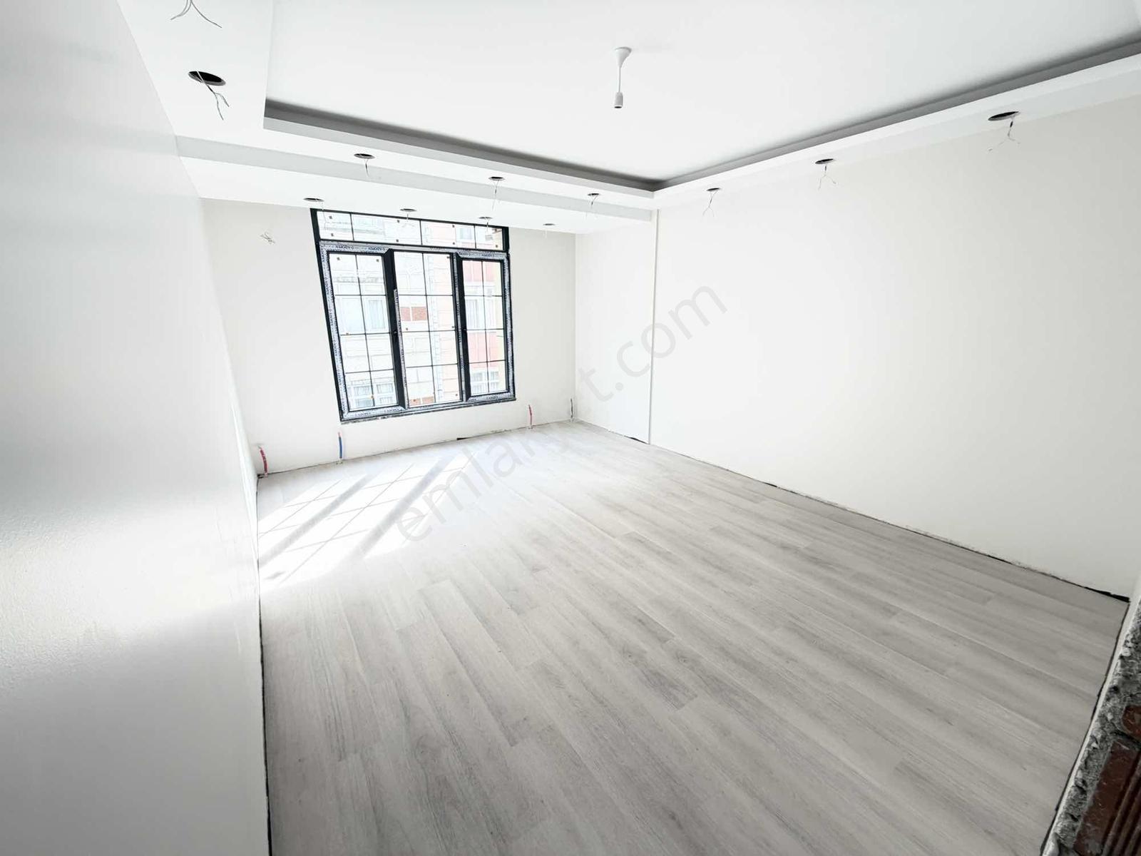 Demir İnşaat 50.yıl Mah Tranway Dibi Emsalsiz 120m2 Arakatlar — fotoğraf 2