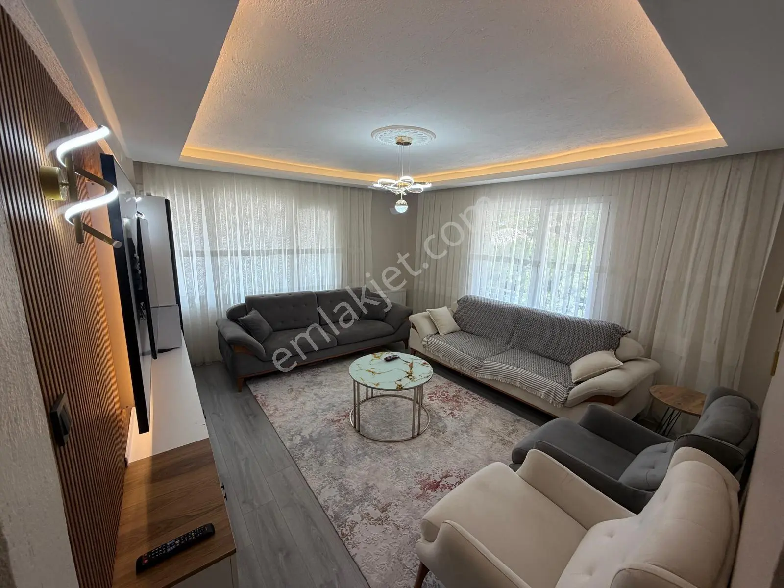 Bergama Zafer Mah Asansörlü Doğalgazlı Kapalı Mutfak 3+1 Geniş Satılık Daire — fotoğraf 9