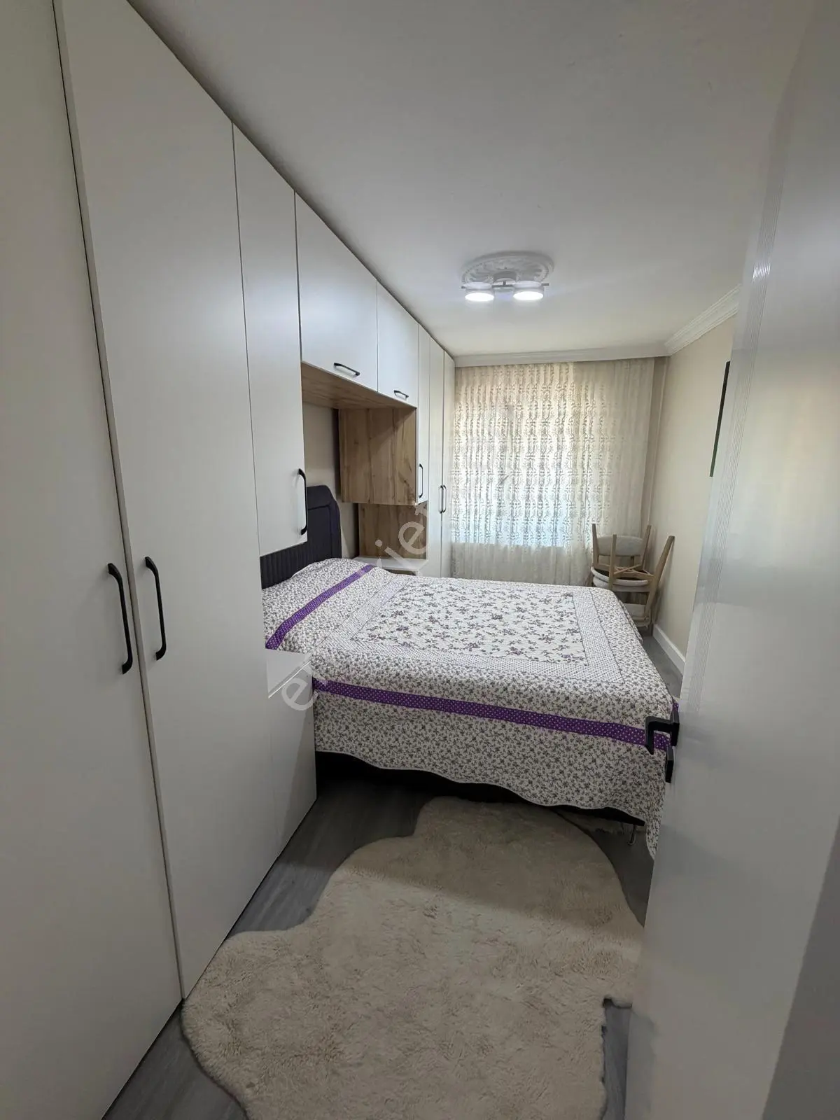Bergama Zafer Mah Asansörlü Doğalgazlı Kapalı Mutfak 3+1 Geniş Satılık Daire — fotoğraf 16