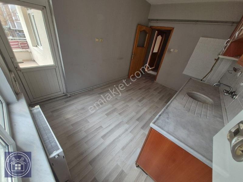 Yunus Emre Mah.cadde Üstü Satılık 3+1 Daire — fotoğraf 14