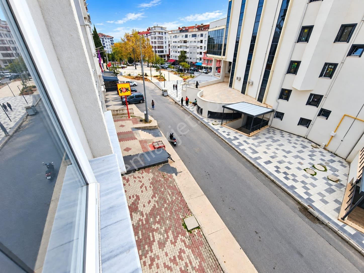 Arya Yapı'dan Üniversite Yanı İskanlı Ebeveyn Banyolu 2+1 Daire — fotoğraf 20