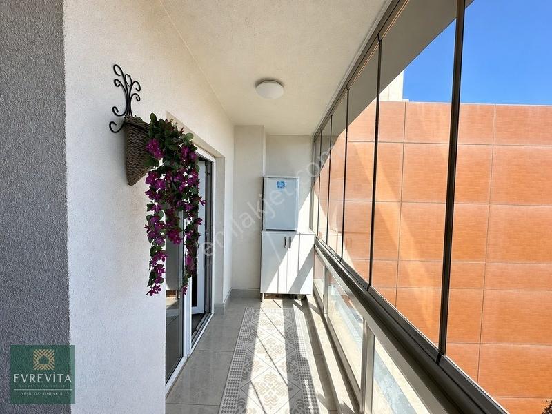 Flora'da Çift Cephe Şerefiyeli Satılık 3+1 — fotoğraf 18