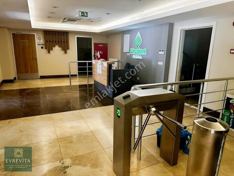 Flora'da Çift Cephe Şerefiyeli Satılık 3+1 — fotoğraf 25
