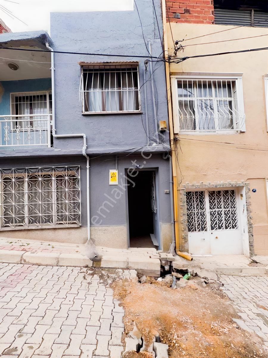 Konak Ferahlıda Fırsat! Satılık 2 Katlı Müstakil Ev — fotoğraf 4