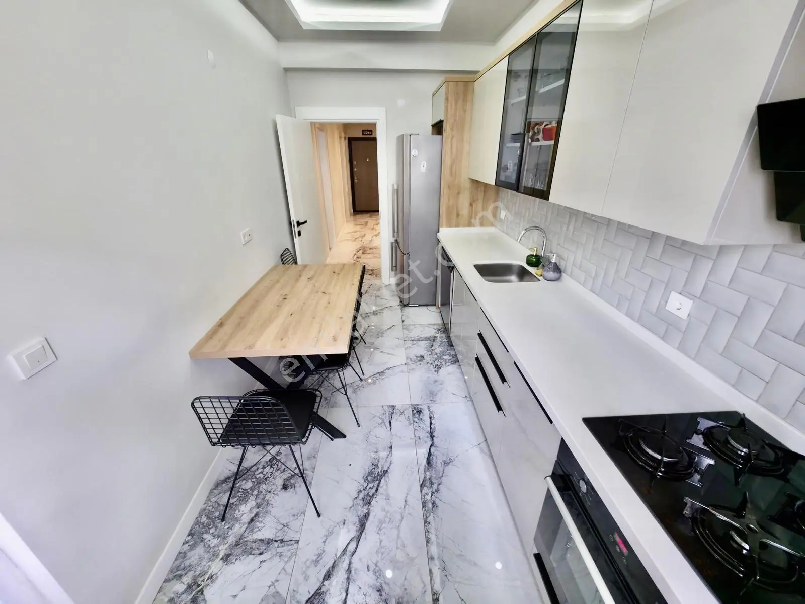 ⭐ay Emlaktan⭐akçay'da Kapalı Balkon Şık Tasarımlı Arakat Ön Cephe Satılık 2+1 Ultra Lüx Daire — fotoğraf 6
