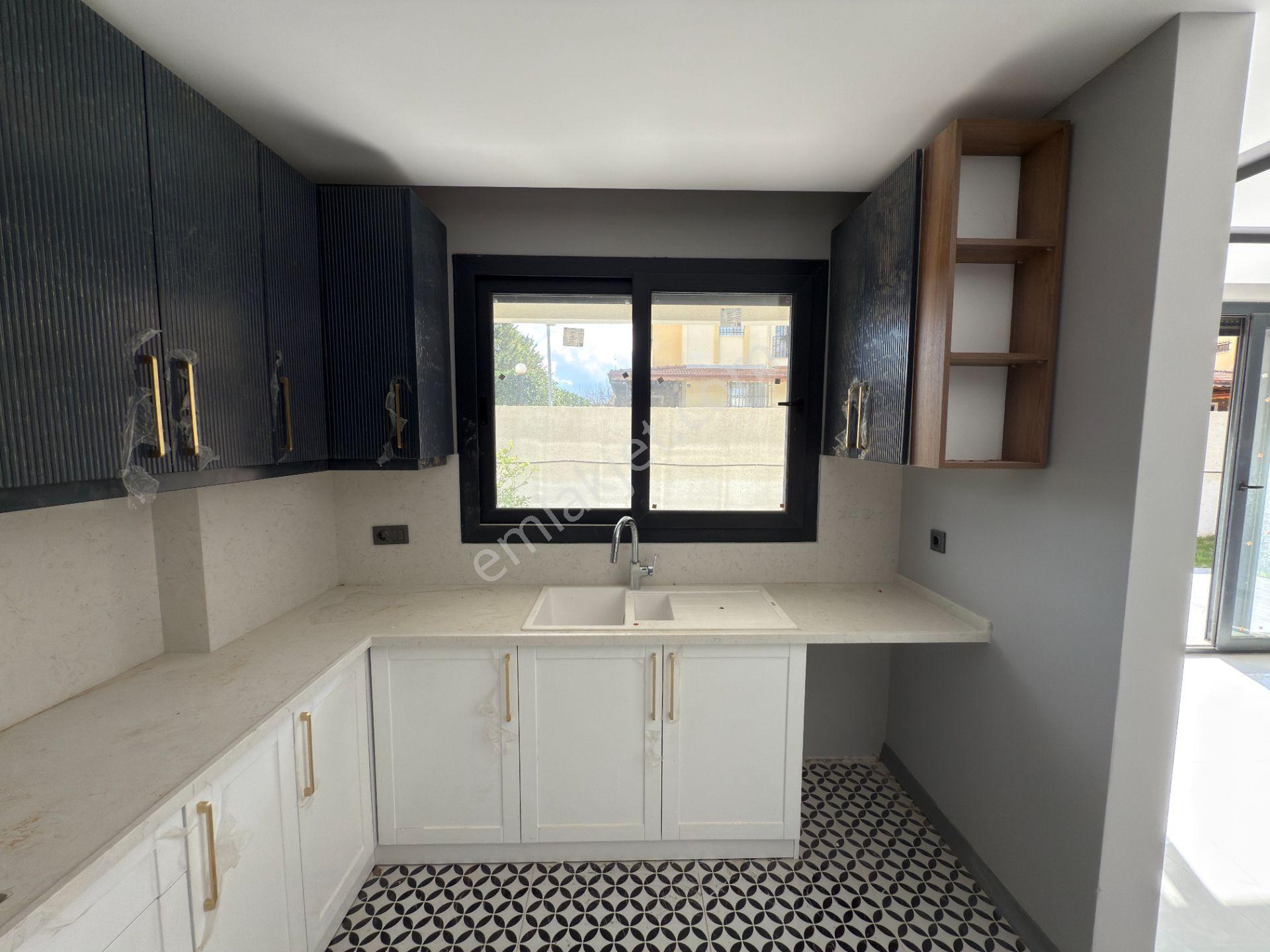Kuşadası Karaova'da 4+1 Müstakil Özel Havuzlu Yeni Villa — fotoğraf 12