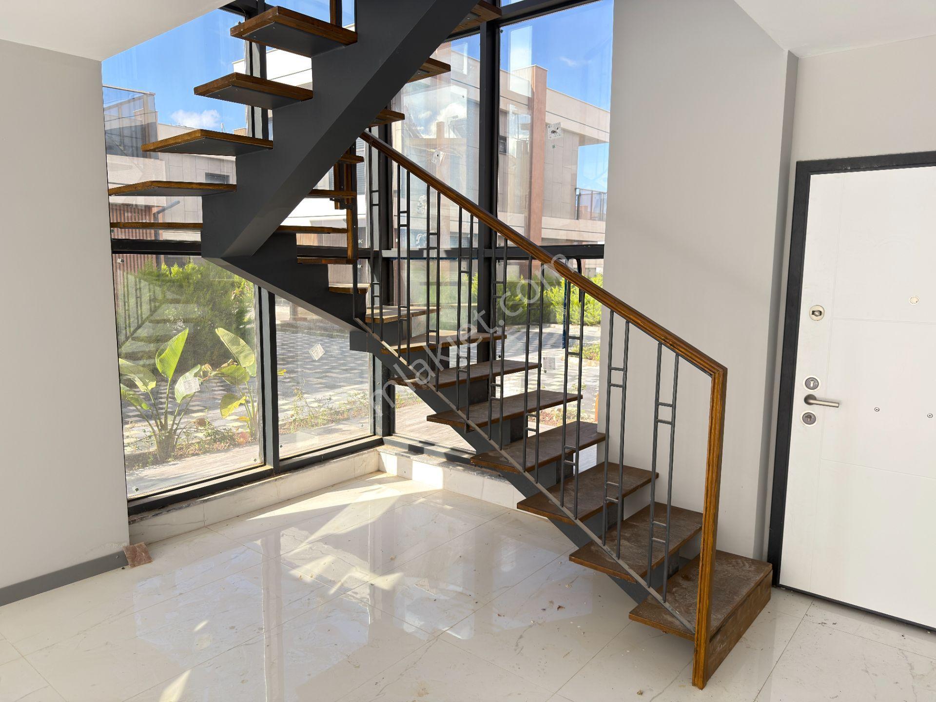 Kuşadası Karaova'da 4+1 Müstakil Özel Havuzlu Yeni Villa — fotoğraf 15