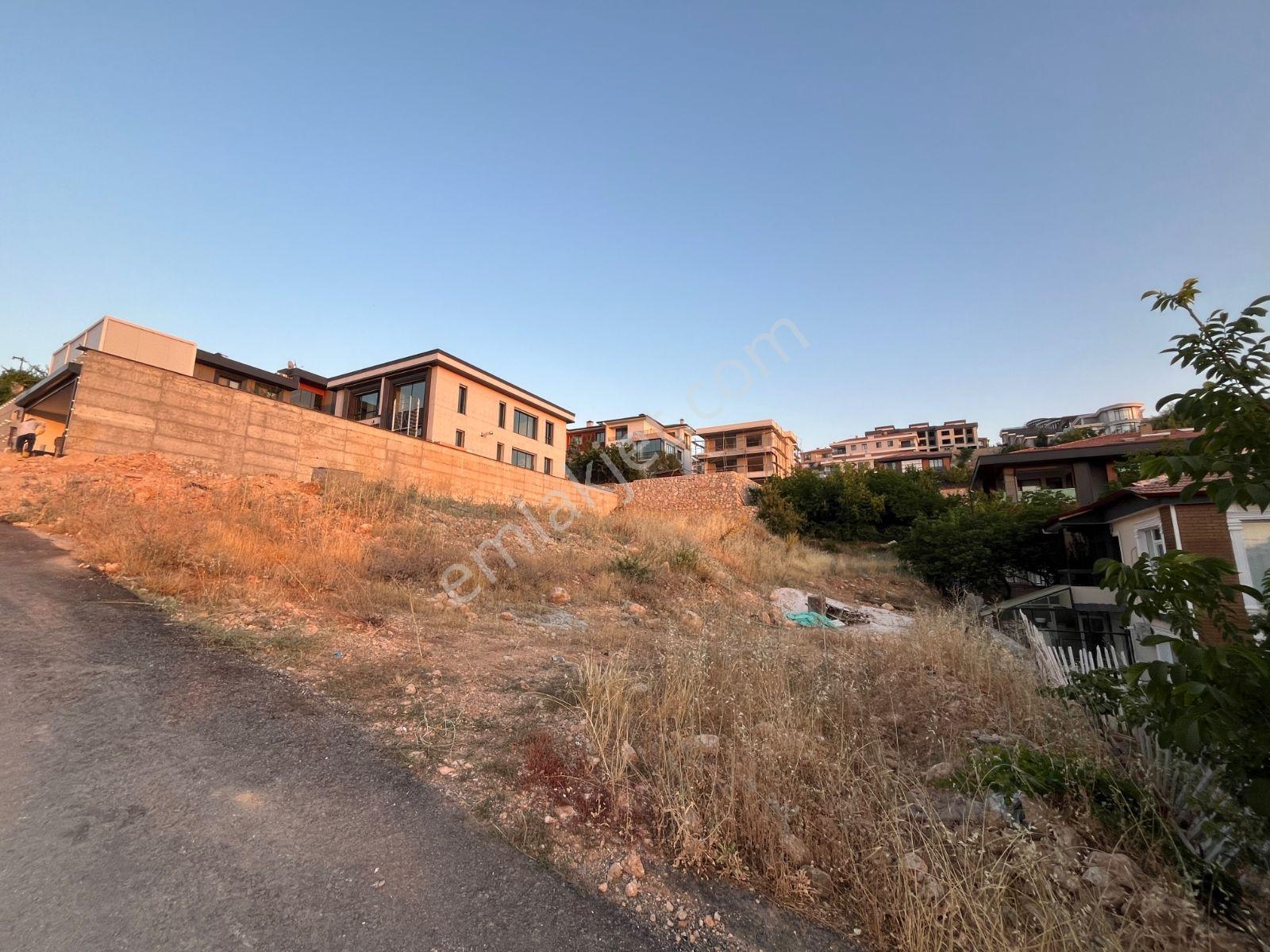 Güven Emlak'tan Tecde Kanal Üstü Villa İmarlı Fırsat Arsa — fotoğraf 3
