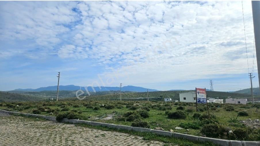 Aliağa Yeni Kalabak'Ta Villalar Bölgesinde Satılık İmarlı Arsa
