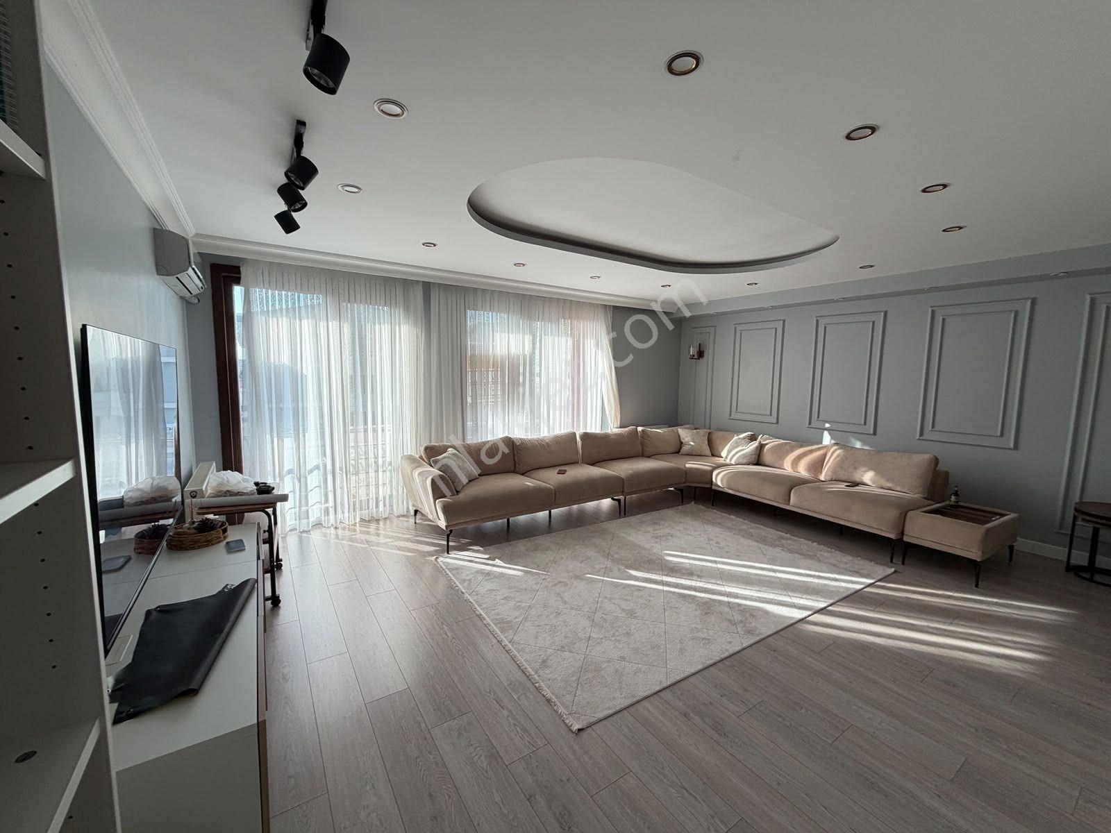 Beylikdüzü Kavaklı Da Merkezi Konumda Marmara Mah.yakın Satılık Dubleks Daire 3+2 200 M2 — fotoğraf 10