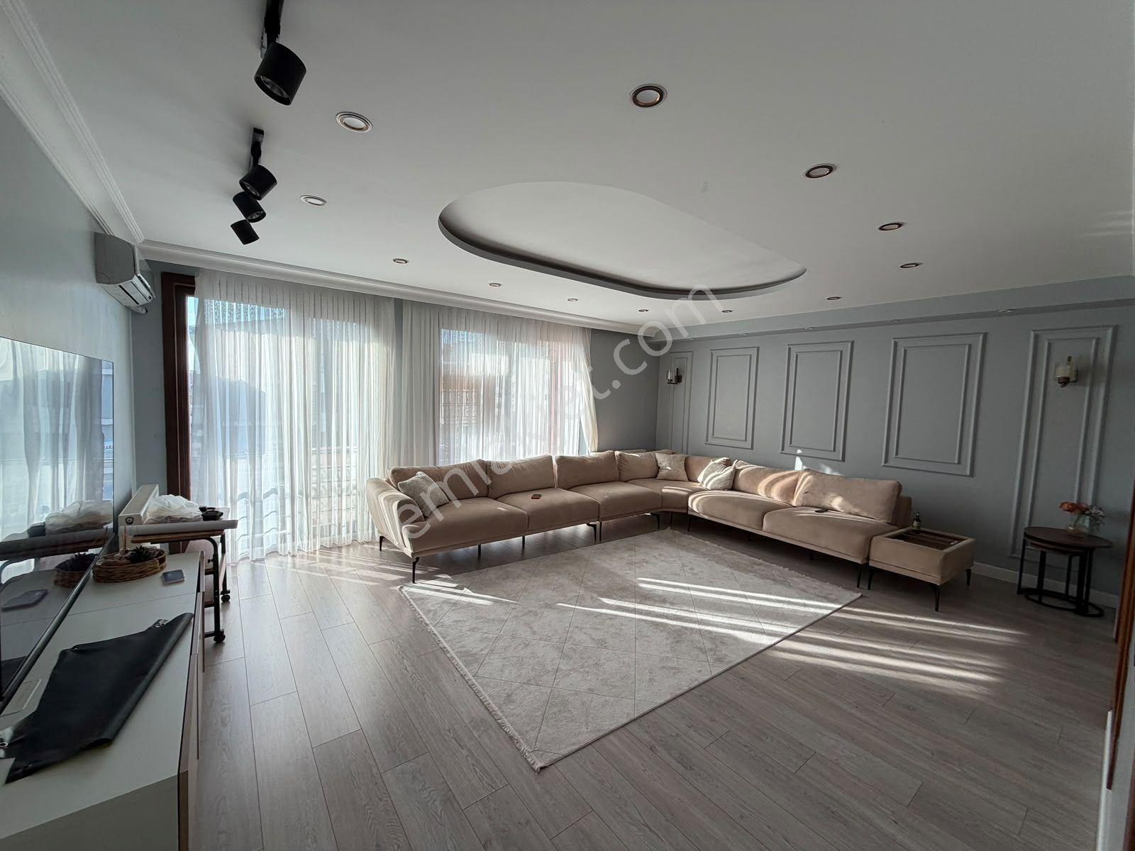 Beylikdüzü Kavaklı Da Merkezi Konumda Marmara Mah.yakın Satılık Dubleks Daire 3+2 200 M2 — fotoğraf 11
