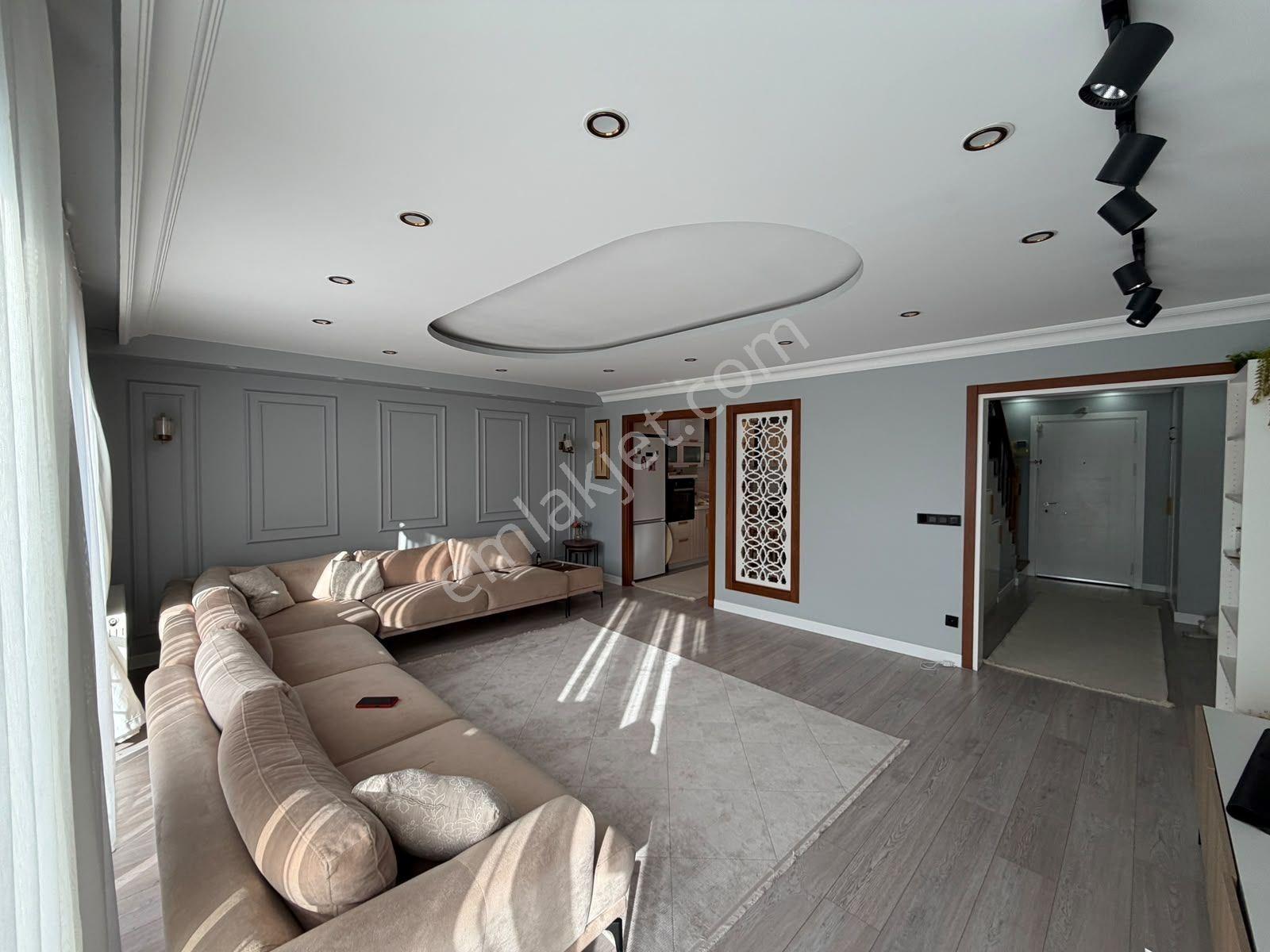 Beylikdüzü Kavaklı Da Merkezi Konumda Marmara Mah.yakın Satılık Dubleks Daire 3+2 200 M2 — fotoğraf 12