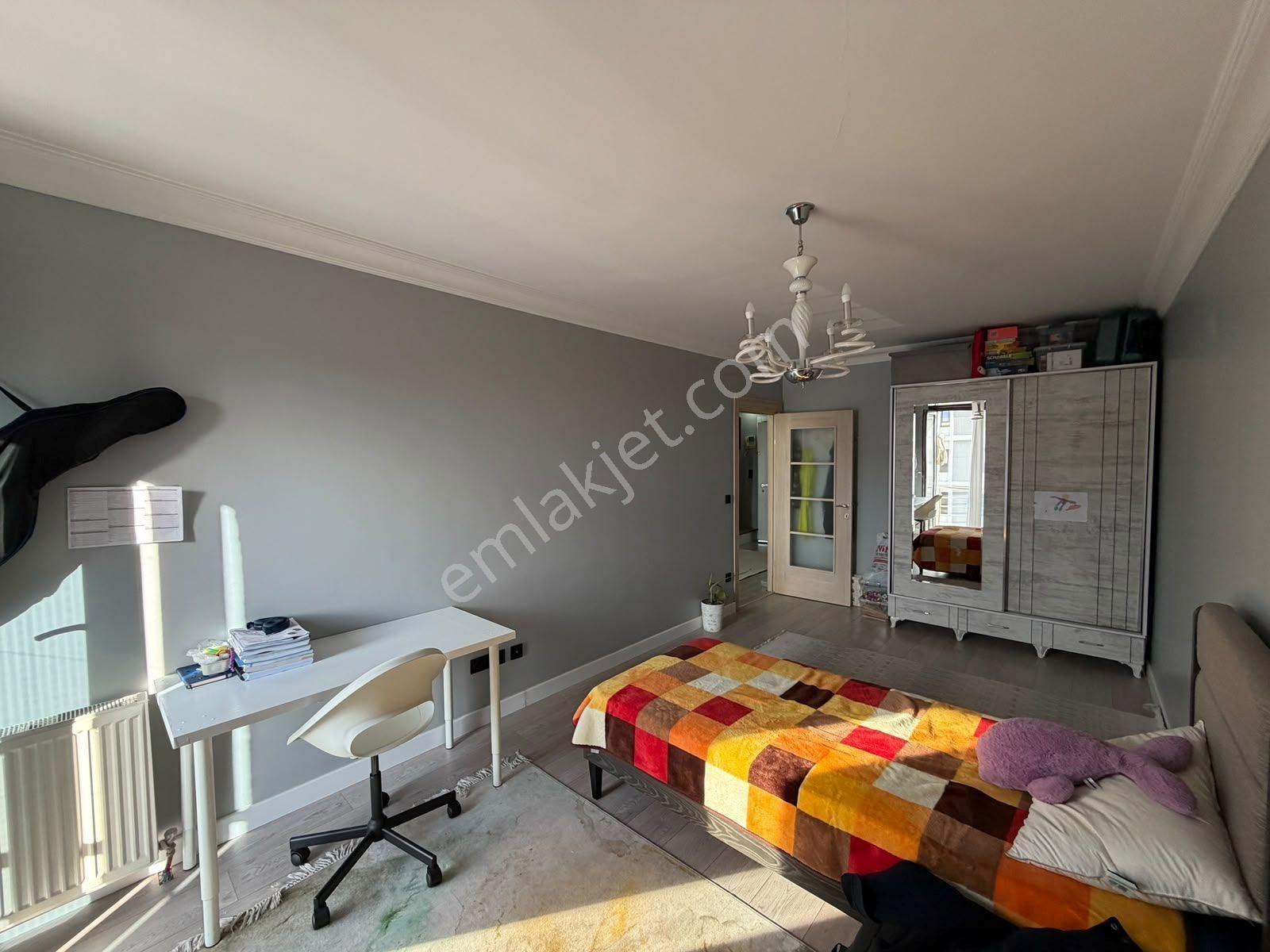 Beylikdüzü Kavaklı Da Merkezi Konumda Marmara Mah.yakın Satılık Dubleks Daire 3+2 200 M2 — fotoğraf 18