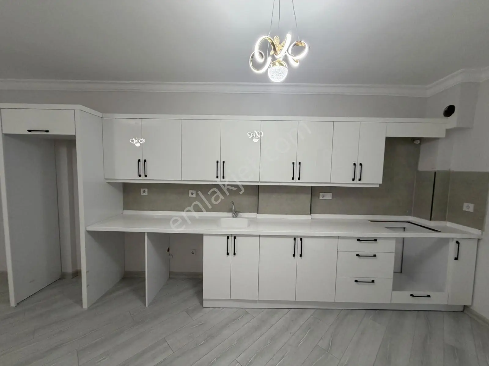 Didim Efeler Mahallesinde 2+1 Havuzlu Acil Satılık Daire — fotoğraf 4