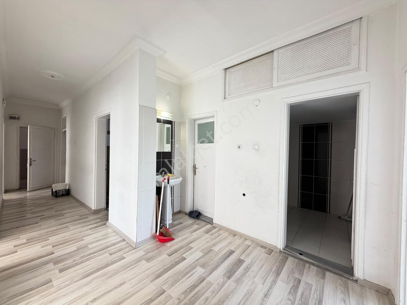Arve'den Sağlık Mh'de Geniş Ve Ferah 3+1 Satılık Daire — fotoğraf 12