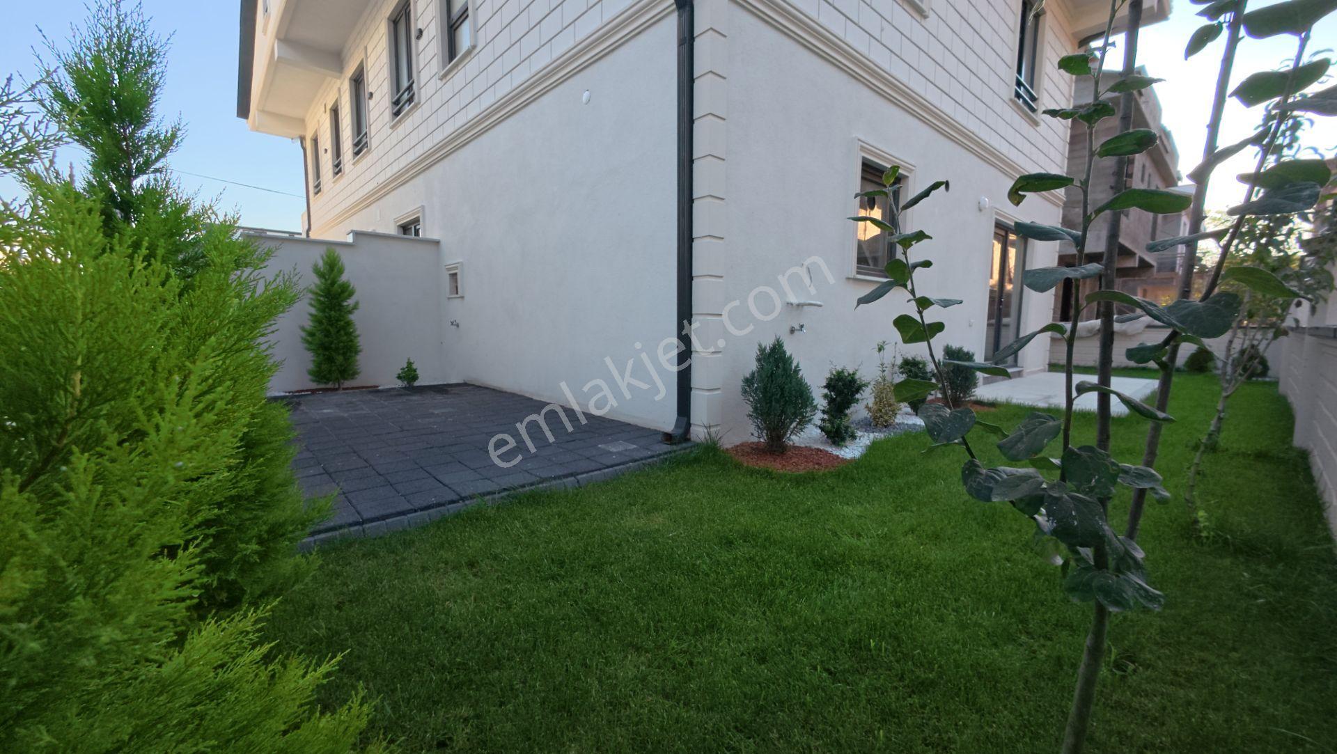 Sakarya Kocaali De Havuzlu Ayrı Mutfak Müstakil 4+1 — fotoğraf 6