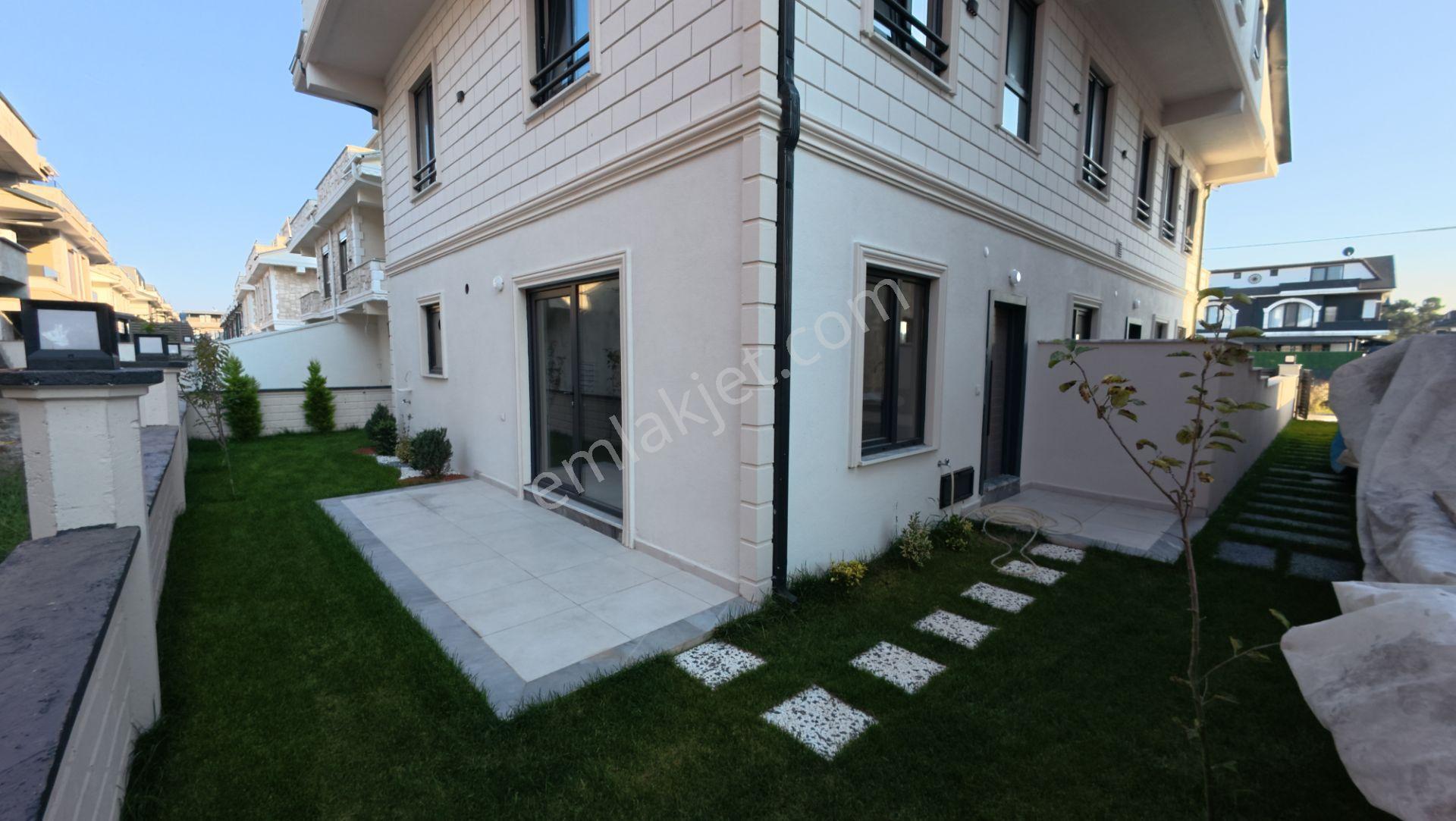 Sakarya Kocaali De Havuzlu Ayrı Mutfak Müstakil 4+1 — fotoğraf 7