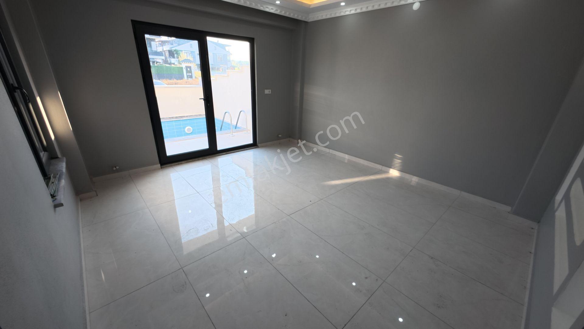 Sakarya Kocaali De Havuzlu Ayrı Mutfak Müstakil 4+1 — fotoğraf 19
