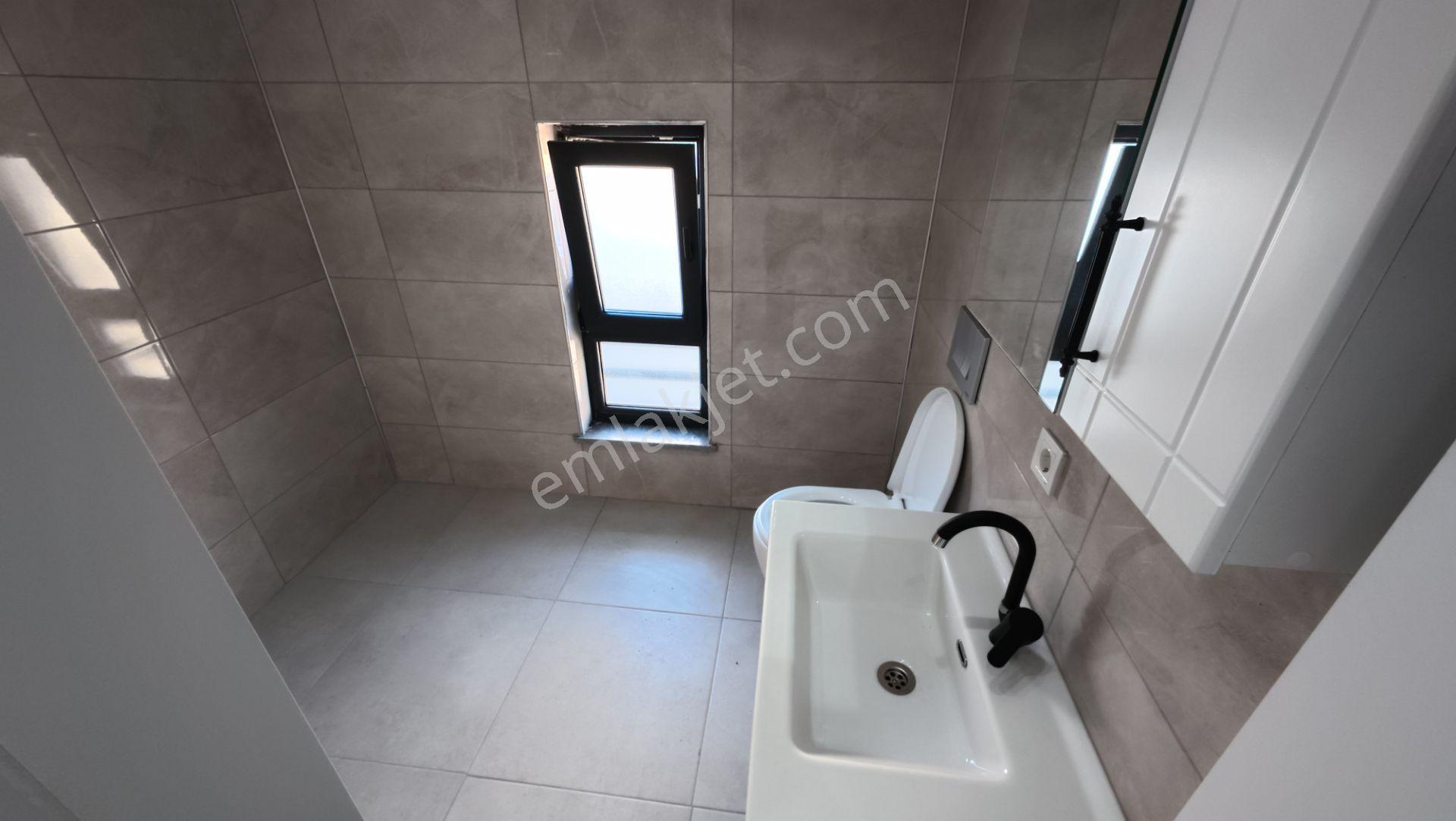 Sakarya Kocaali De Havuzlu Ayrı Mutfak Müstakil 4+1 — fotoğraf 32