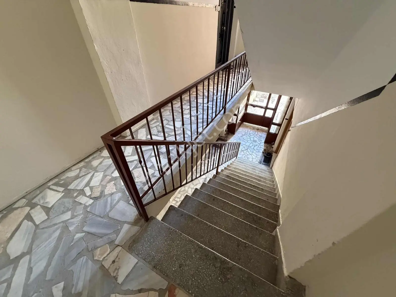 Sv 'den Yetkili 2+1 Cuma Pazarında — fotoğraf 4