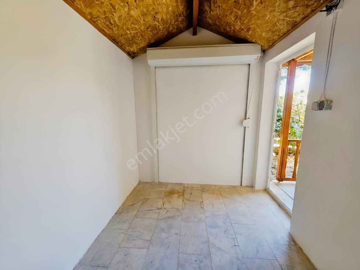 Çeşme Çiftlikköy Serakent Sitesinde Satılık Tripleks 3+1 Villa — fotoğraf 28