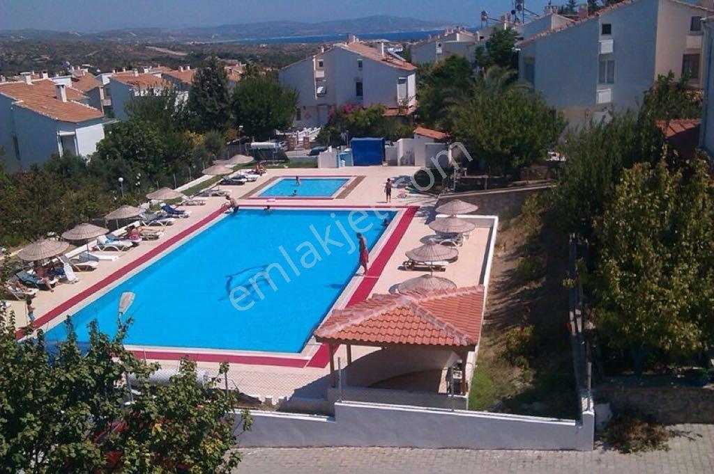 Çeşme Çiftlikköy Serakent Sitesinde Satılık Tripleks 3+1 Villa — fotoğraf 31