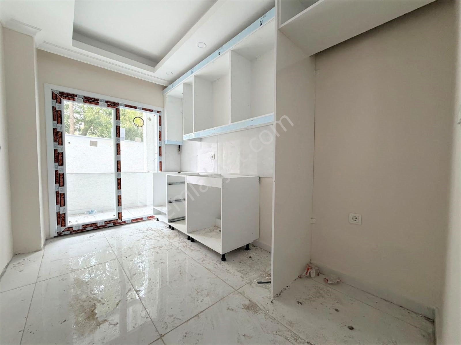 Devlet Hastanesi Yakını K.otoparklı 2+1 Sıfır Satılık Daire — fotoğraf 4