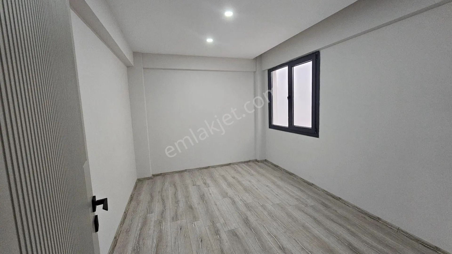 Yuvam Gayrimenkul'den Salihli Namık Kemalmah. Satılık 2+1 Daire — fotoğraf 3