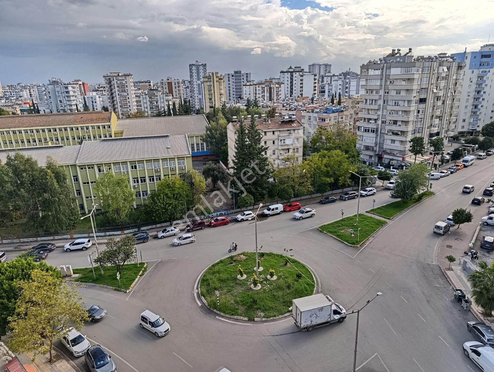 Kenan Evren De Ömer Bayram İnşaat Yapımı 4+1 Satilik Lüks Daire — fotoğraf 2