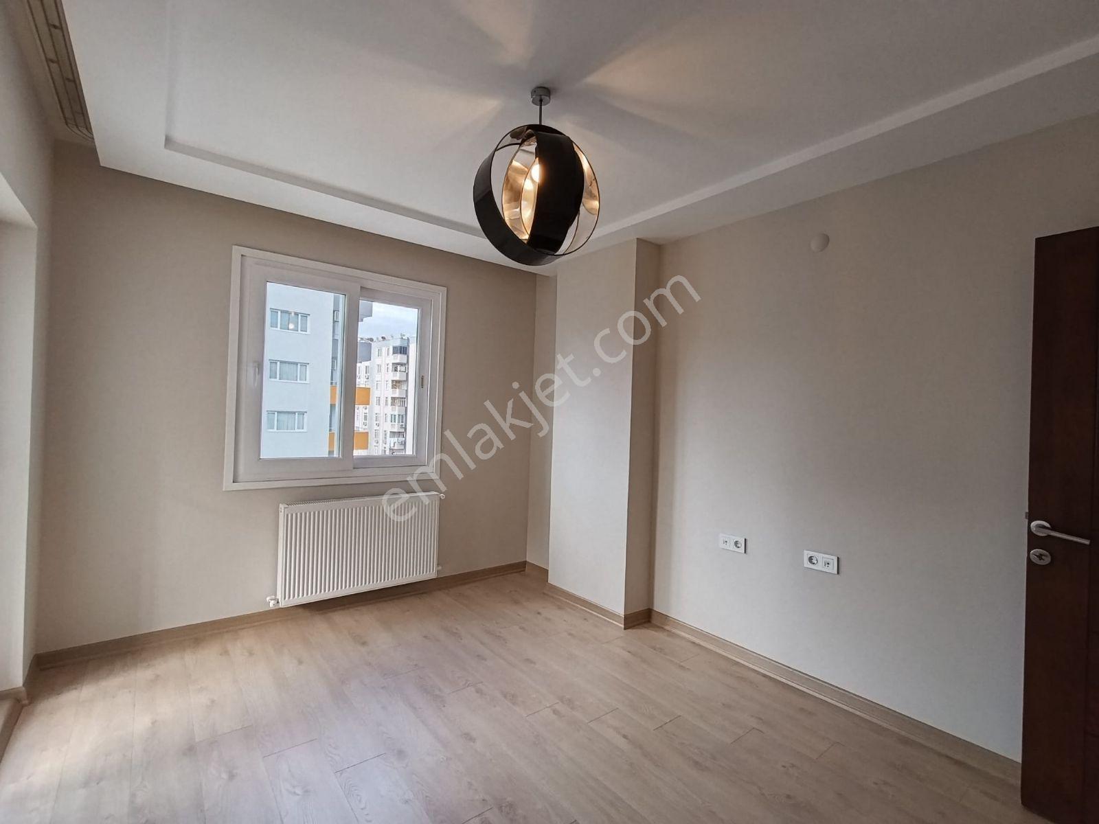 Kenan Evren De Ömer Bayram İnşaat Yapımı 4+1 Satilik Lüks Daire — fotoğraf 34