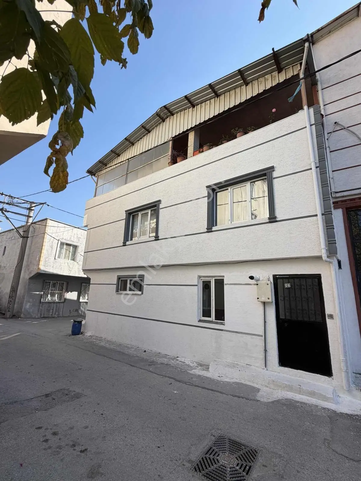 Vb'den Bağlarbaşında Satılık 1+1 Ayrı Mutfak ,yenilenmiş Daire — fotoğraf 2