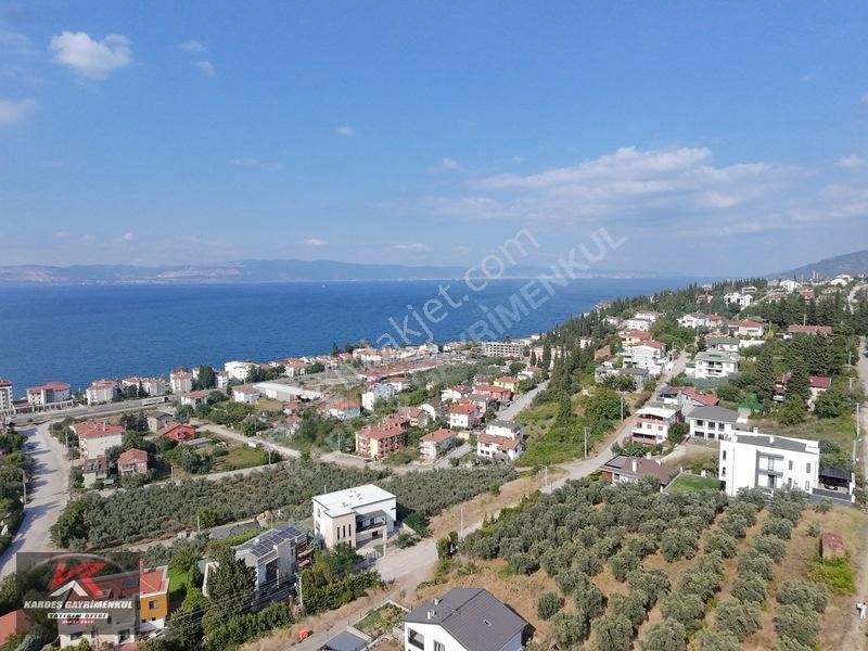 Kardeşten Kayacık'ta 474 M² %25 İmarlı Deniz Manzaralı Arsa — fotoğraf 3
