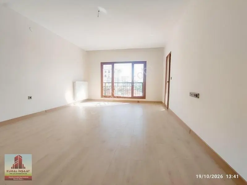 Örenli Tokide Satılık 3+1 Ara Kat Daire — fotoğraf 2