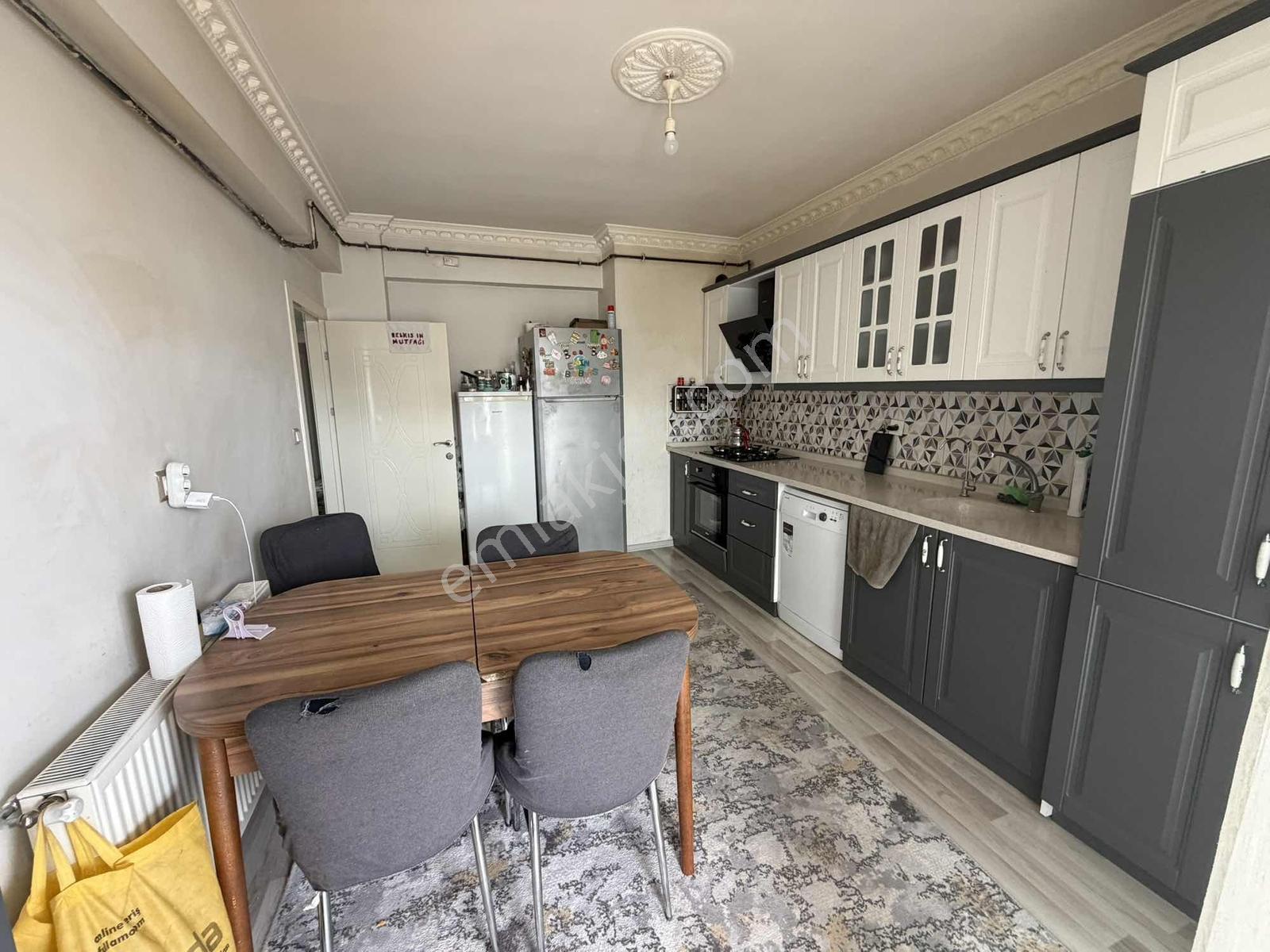 Liva Gayrimenkul'den Zernişan Vakkas Civarı Satılık 3+1 Daire — fotoğraf 5