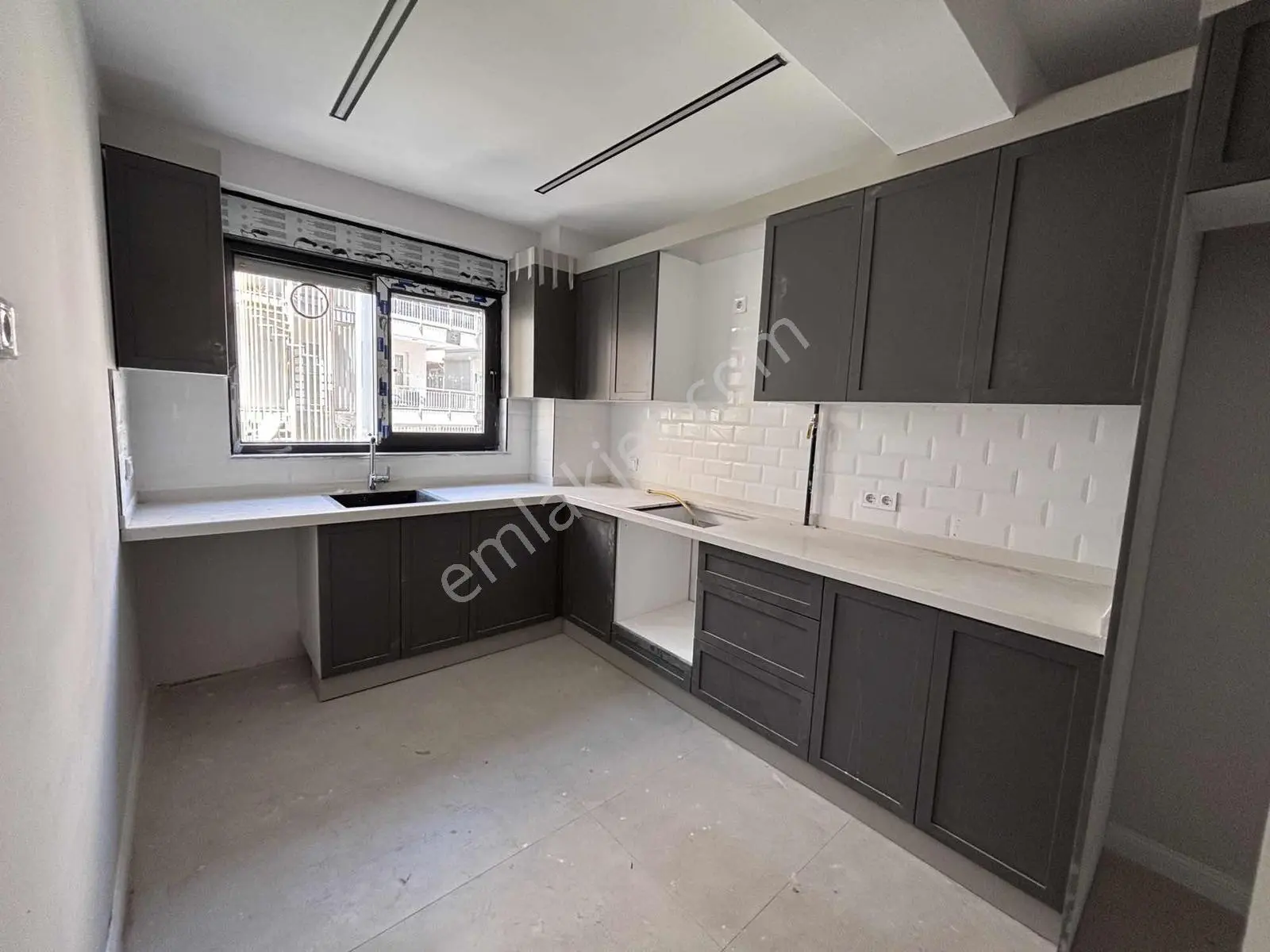 Sinan Mah. 2+1 Ara Kat 90M² Yerden Isıtma+ Ayrı Mutfak Daire