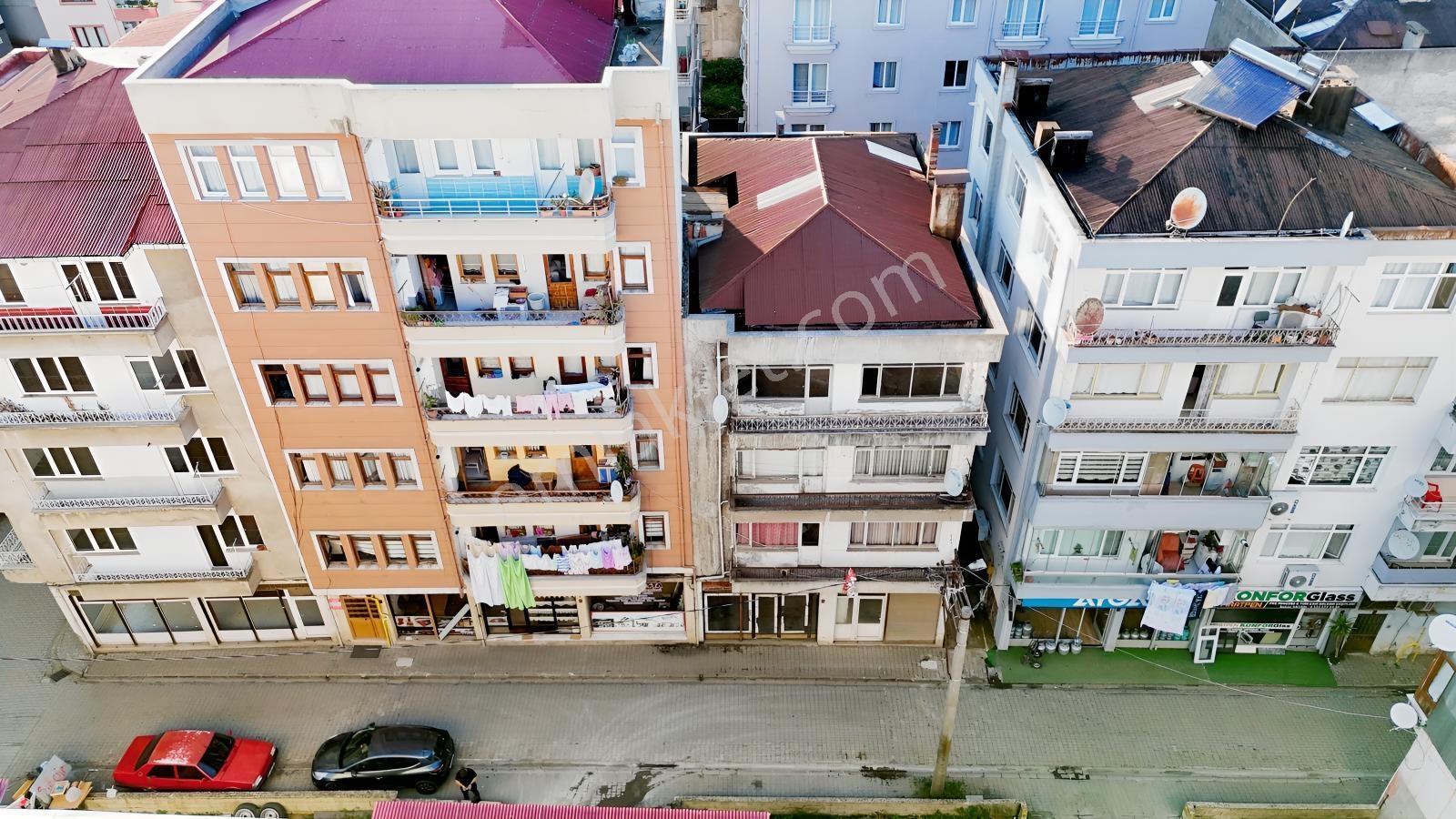 Mabel'Den Çarşı İçinde Satılık 200 M2 Arsa Ve İçerisinde Bina