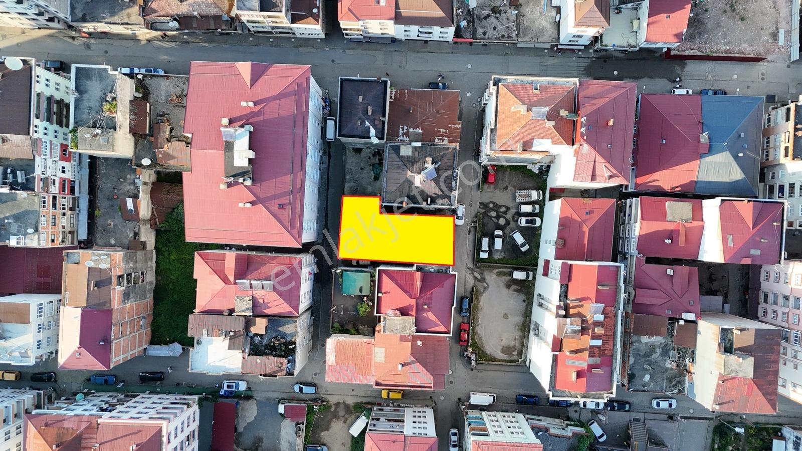 Mabel'den Çarşı İçinde Satılık 200 M2 Arsa Ve İçerisinde Bina — fotoğraf 4