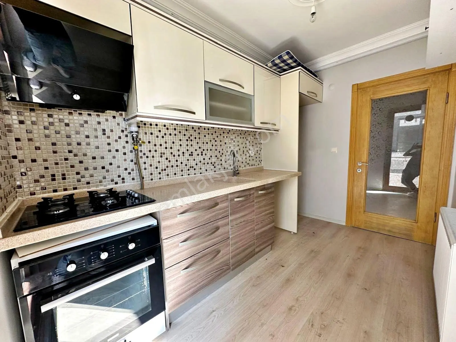⫸best Emlaktan⫷akçay'da Ön Cephe Fırsat Ayrı Mutfak Ebeveyn Banyolu Asansörlü 2+1 Daire — fotoğraf 25
