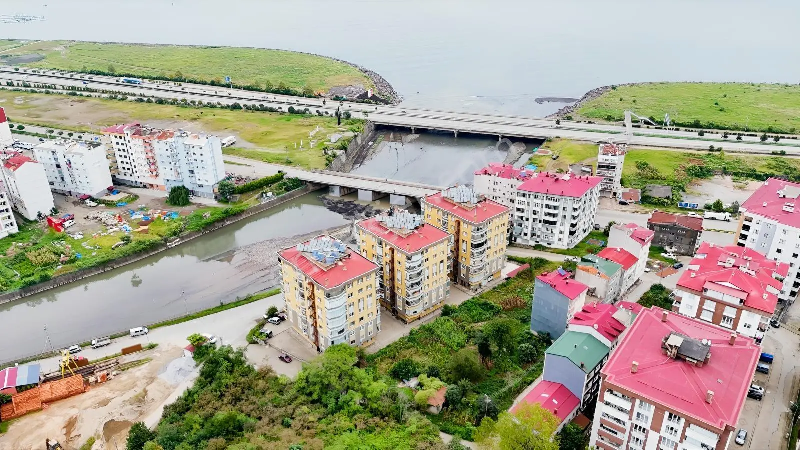 Mabel'den Beşikdüzü Denizkent Sitesi Satılık 3+1 Daire — fotoğraf 14