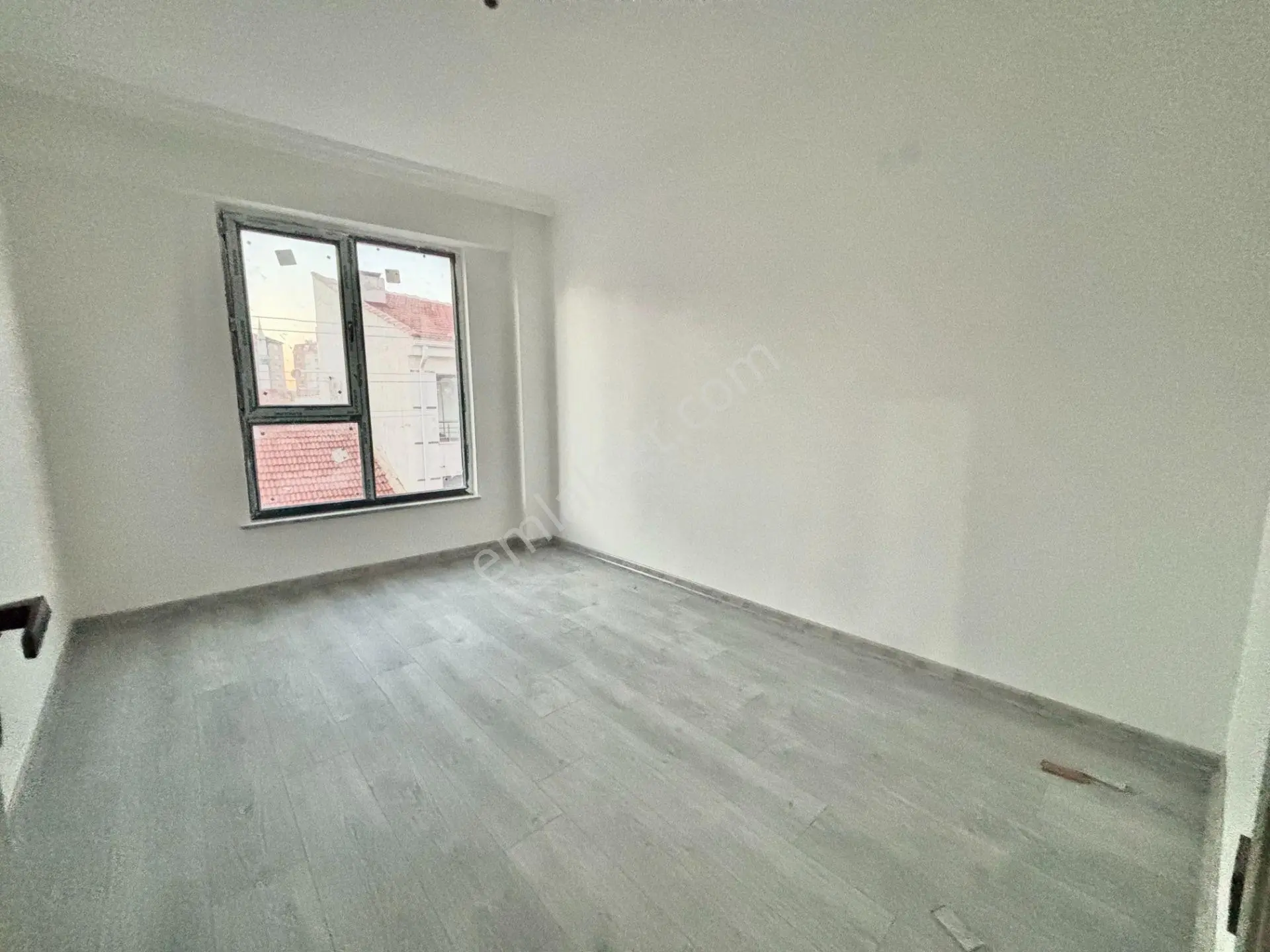 Estorıa'dan Büyükpark Yakını Özel Garajlı Arakat 2+1 Daire — fotoğraf 9