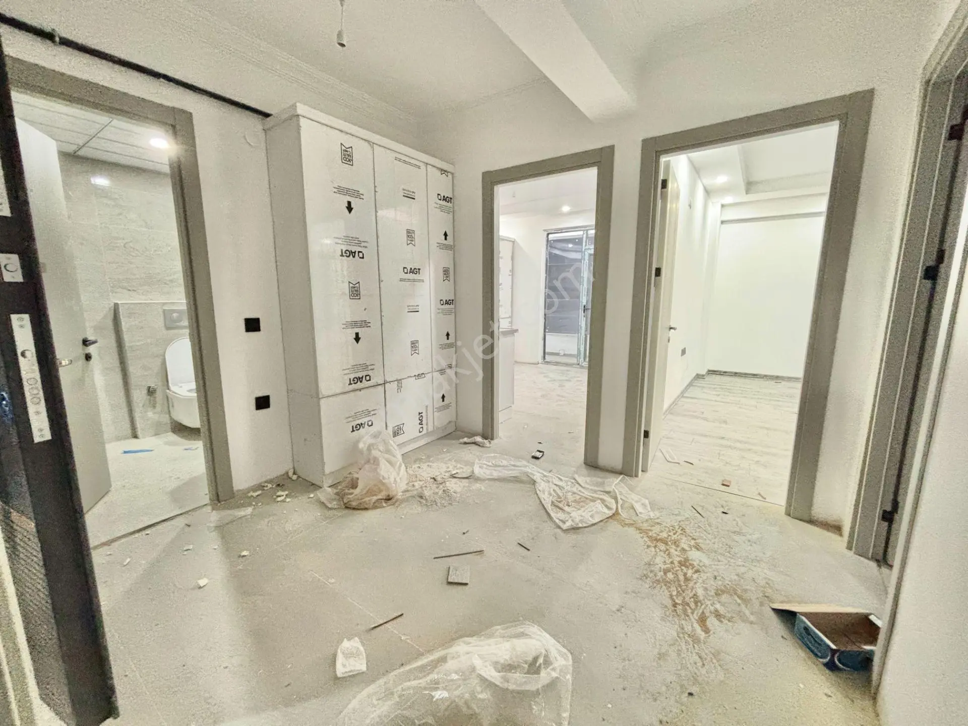 Estorıa'dan Büyükpark Yakını Özel Garajlı Arakat 2+1 Daire — fotoğraf 18