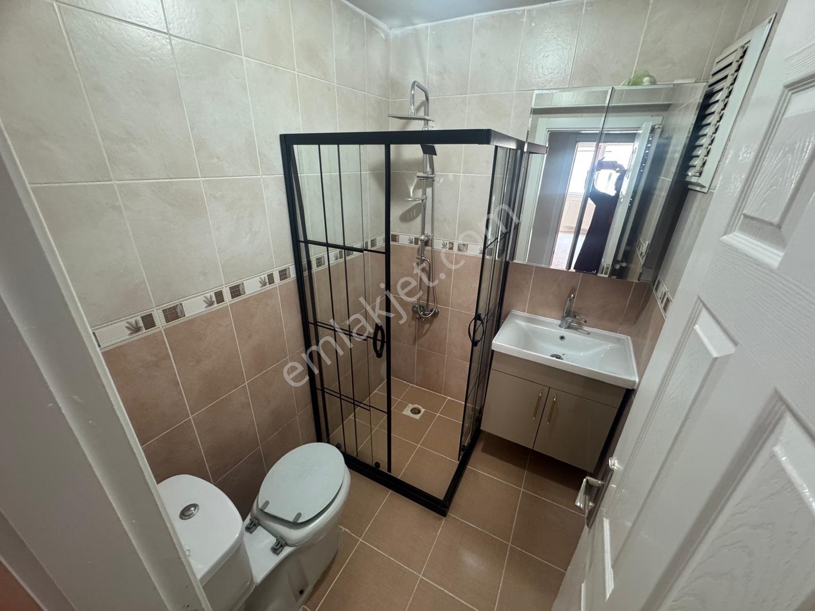 Malazgirt Mah'de 3+1 120m2 Asansörlü Full Yapılı Cadde Üzeri — fotoğraf 26