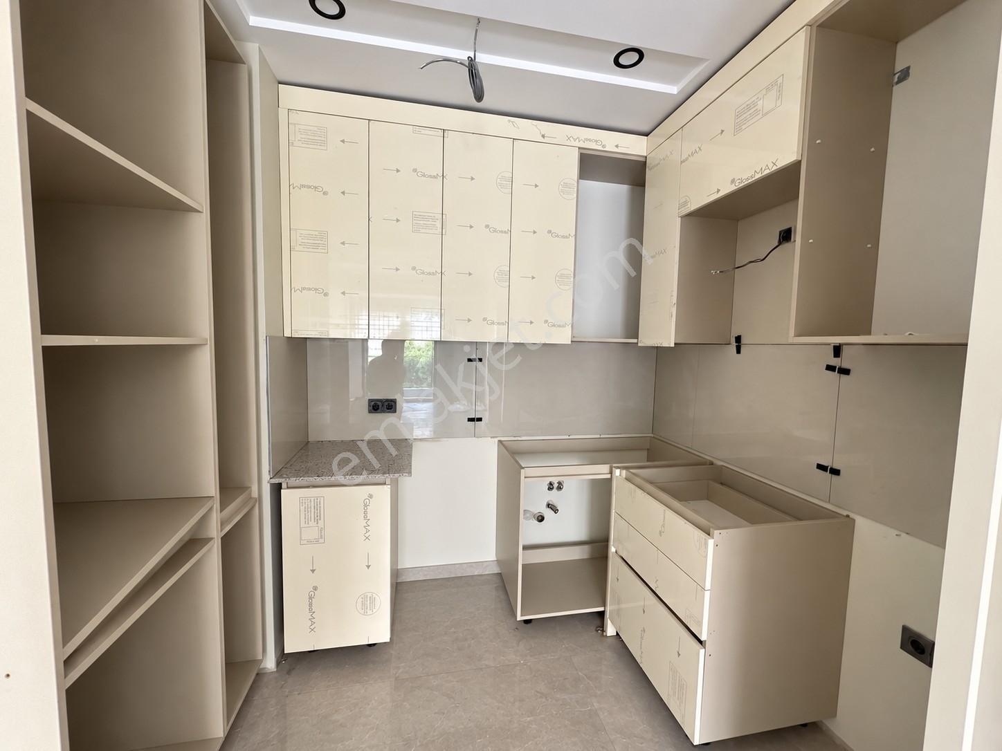 Memurevleri Mh.satılık 2+1 Ara Kat Sıfır Daire — fotoğraf 2