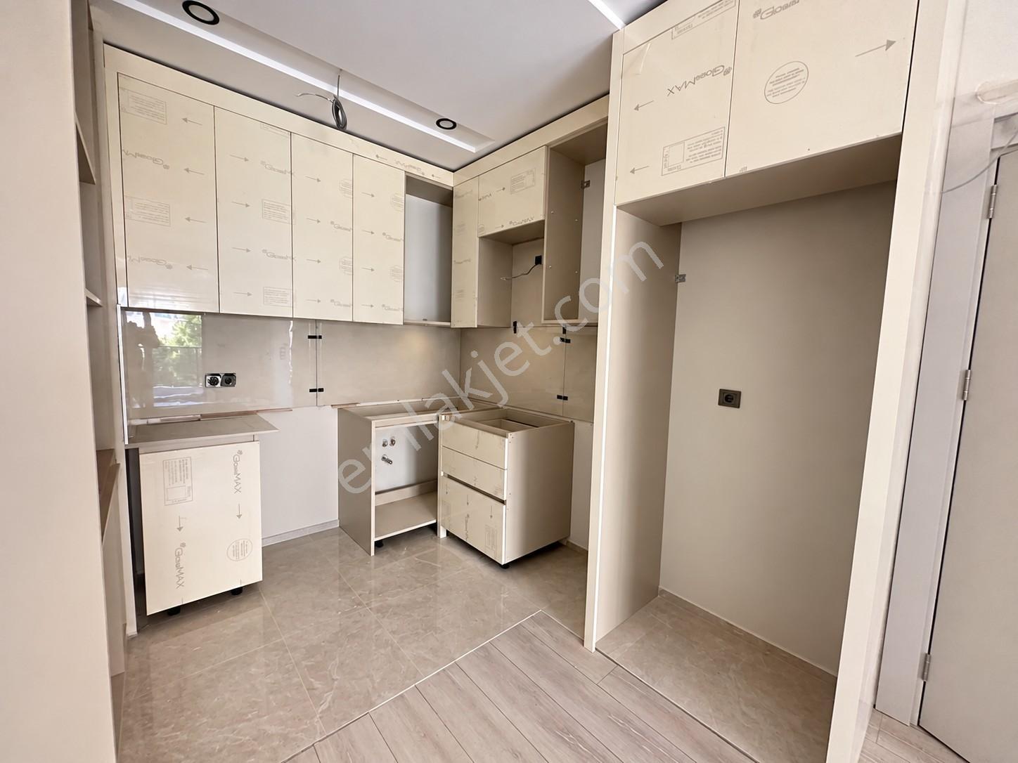 Memurevleri Mh.satılık 2+1 Ara Kat Sıfır Daire — fotoğraf 3